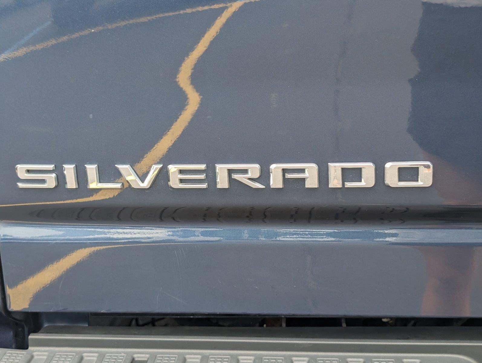 Used 2022 NORTHSKY BLUE METALLIC Chevrolet High Country image 6