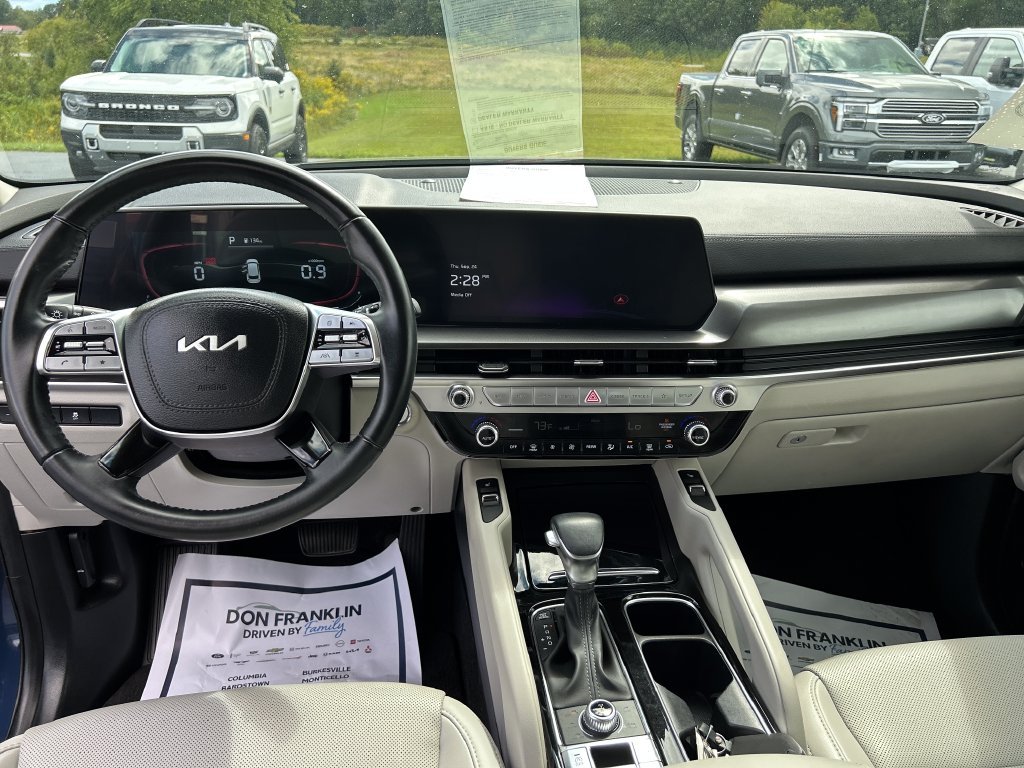 Used 2024 Black Kia S image 15