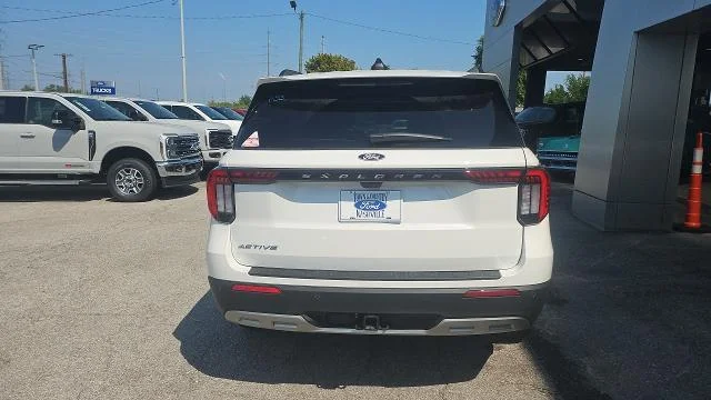 New 2027 Star White Metallic Tri-Coat Ford Active 4WD image 26
