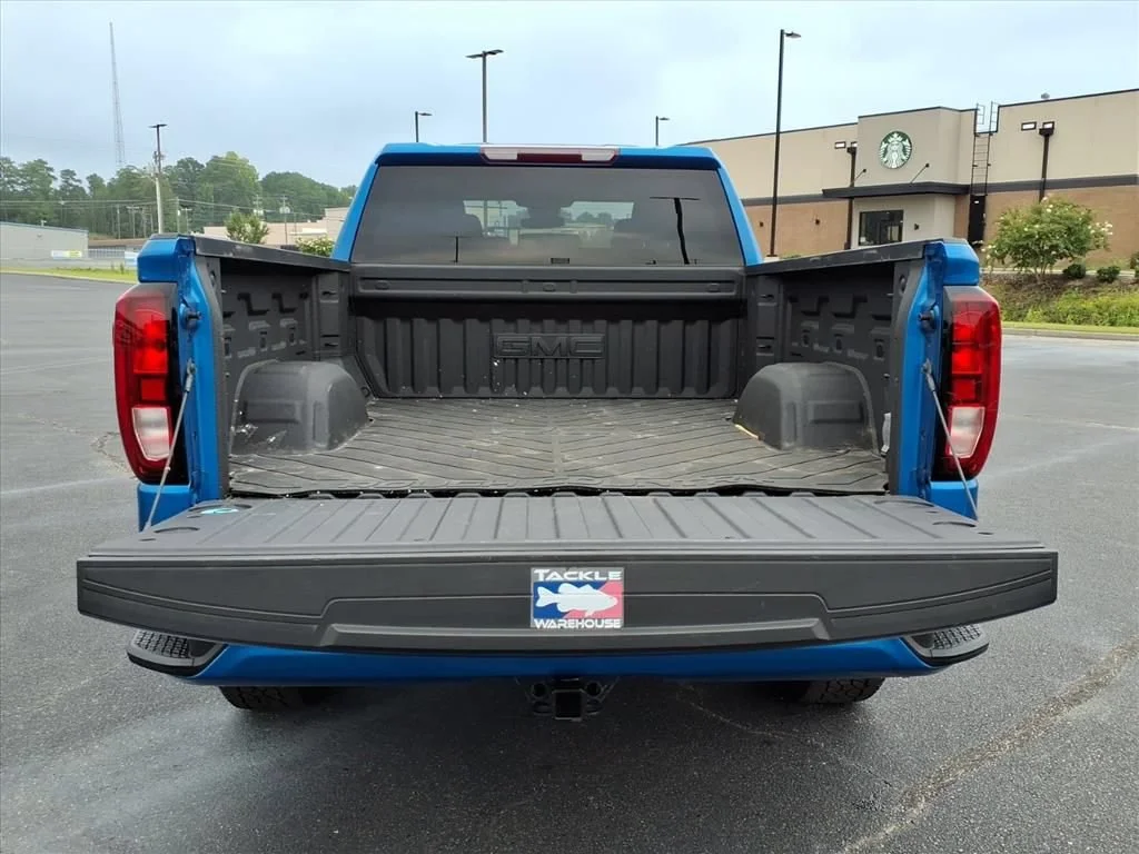 Used 2023 DYNAMIC BLUE METALLIC GMC Elevation image 23