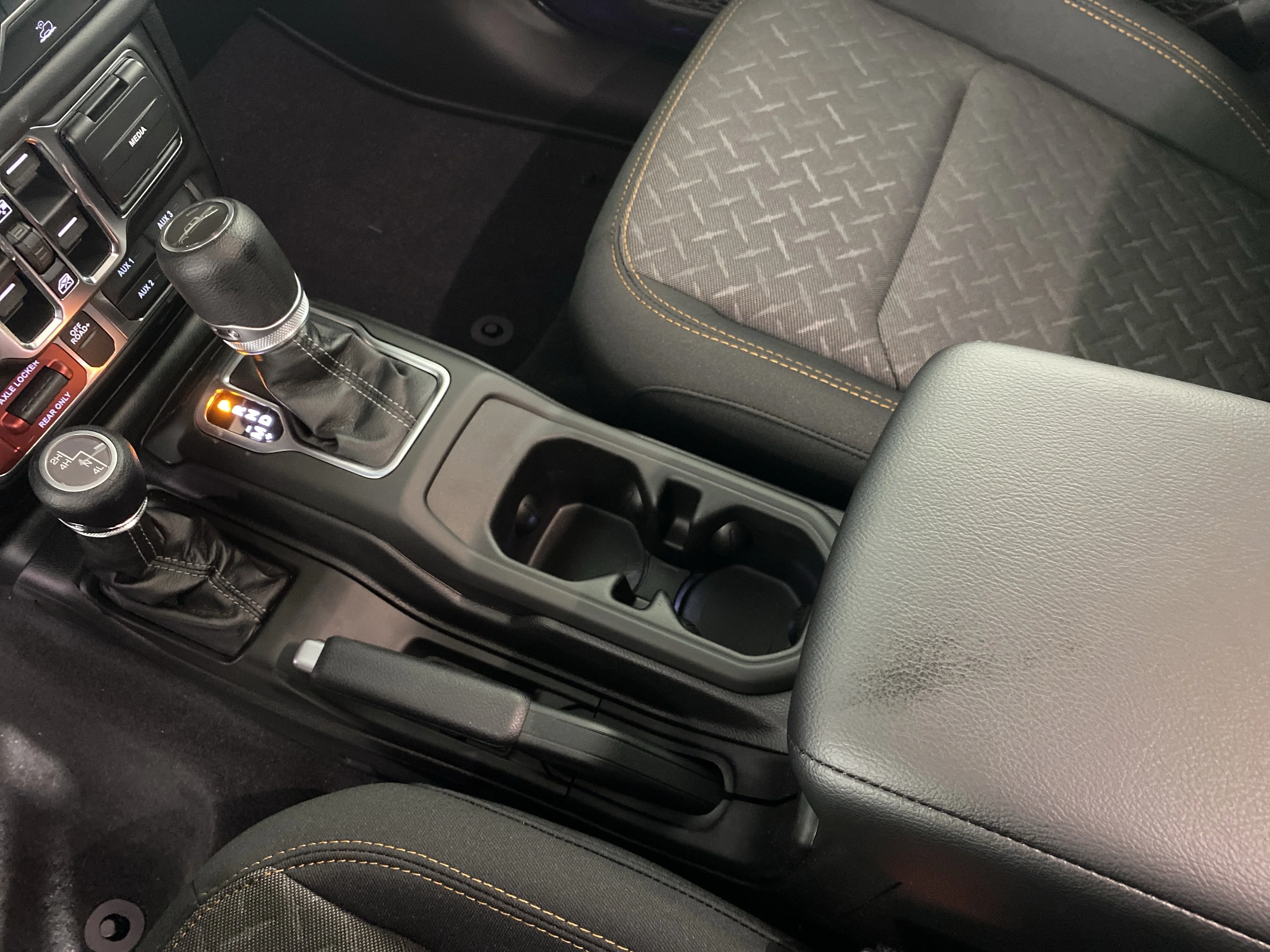 New 2026 Reign Exterior Paint Jeep Mojave image 25