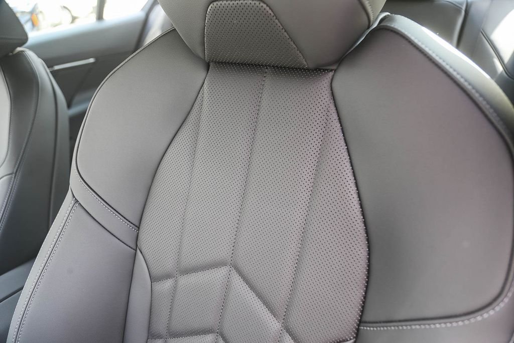 New 2026 Alpine White BMW eDrive40 image 19