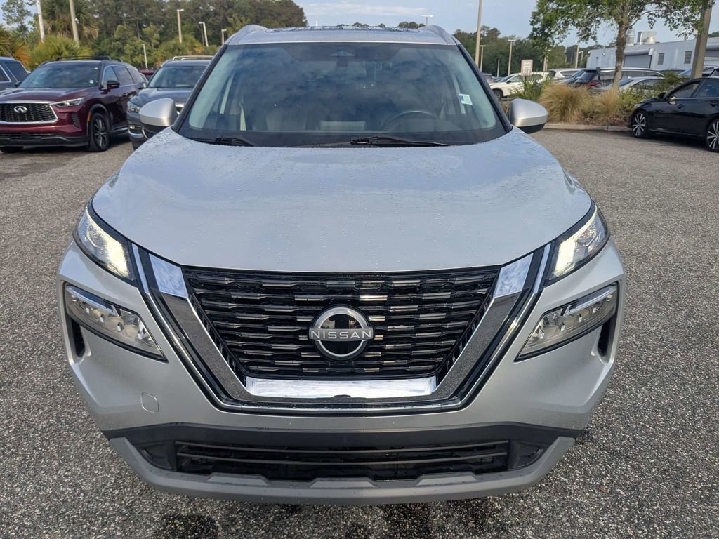 Used 2023 Silver Nissan SV image 9