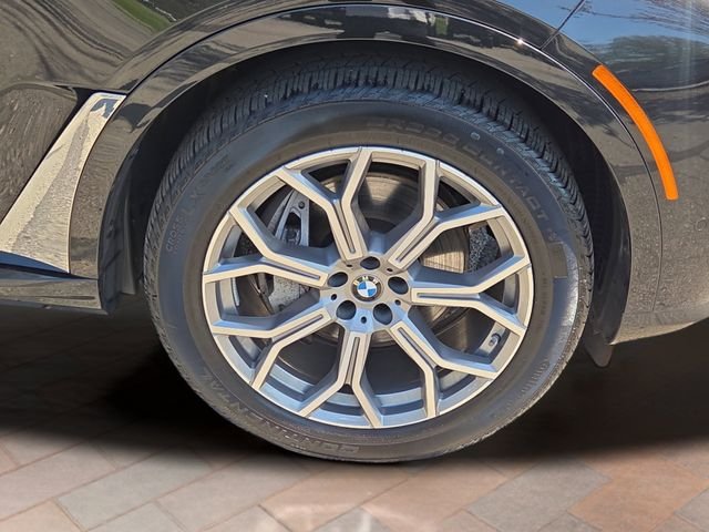 Used 2026 Black BMW xDrive40i image 25