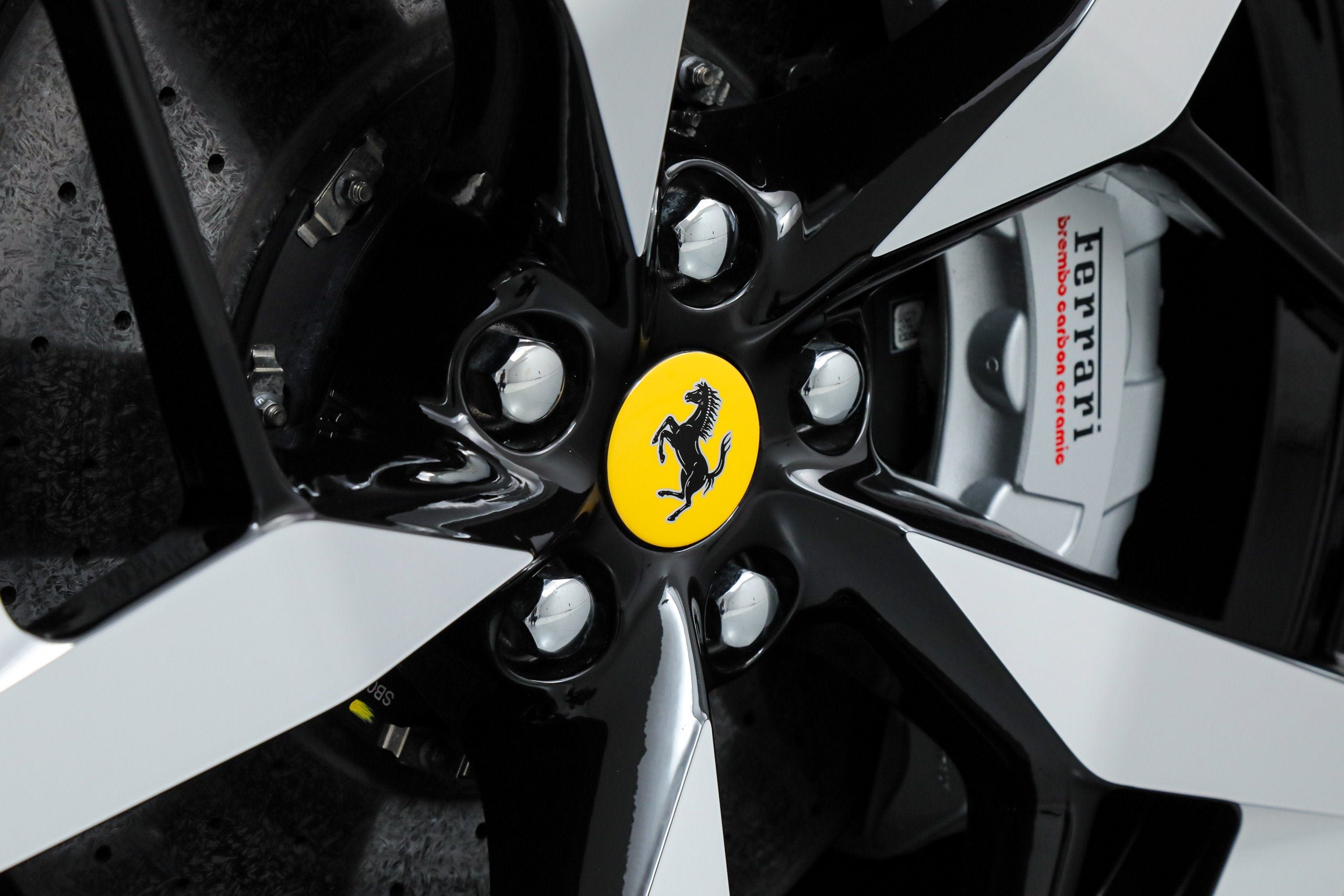Certified Used 2025 Nero Ferrari  image 19