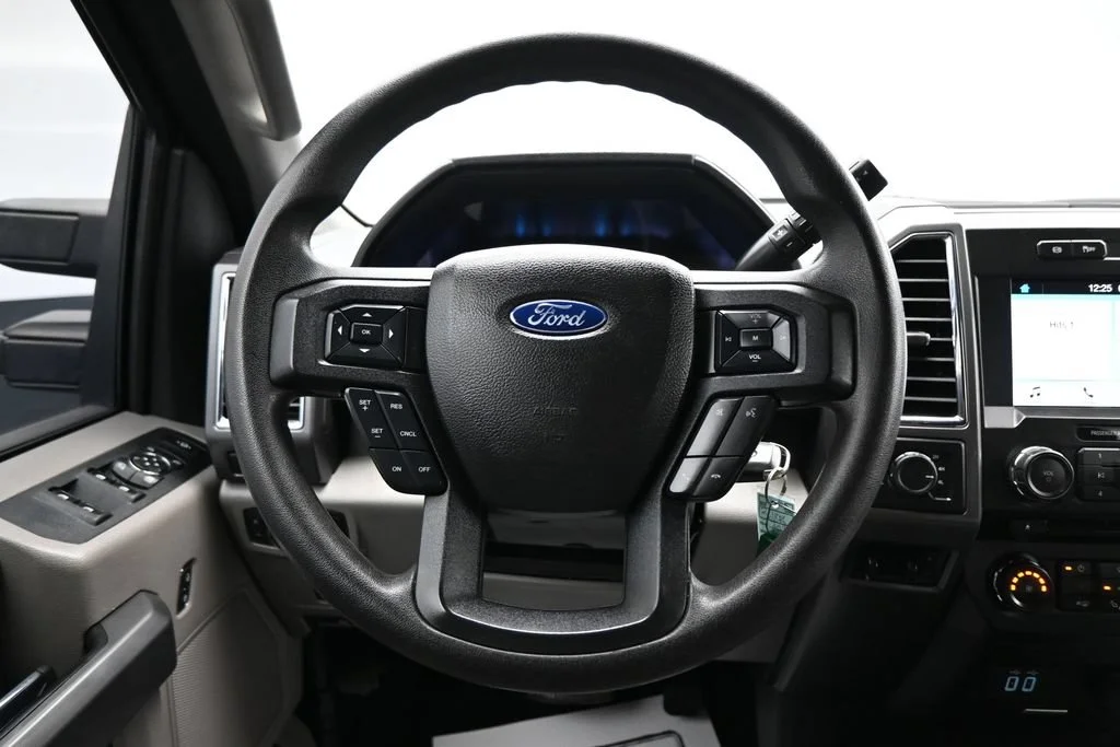 Used 2018 Gray Ford XLT image 17