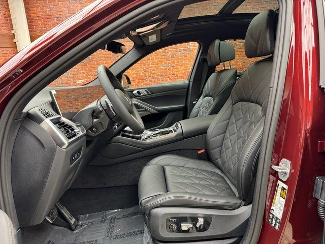 Used 2026 Red BMW xDrive40i image 22