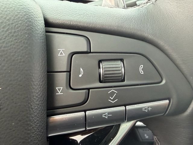 Used 2025 White Cadillac Sport image 28