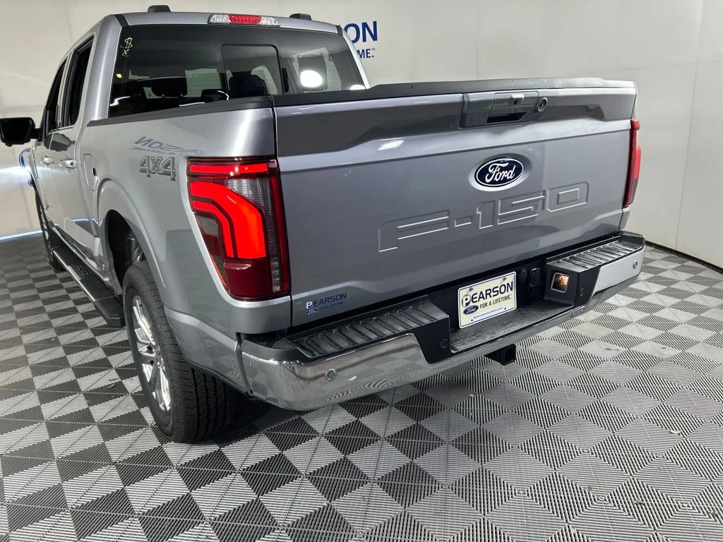 New 2026 Iconic Silver Metallic Ford Lariat image 8