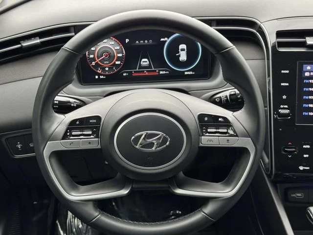 Used 2023 Silver Hyundai SEL image 18