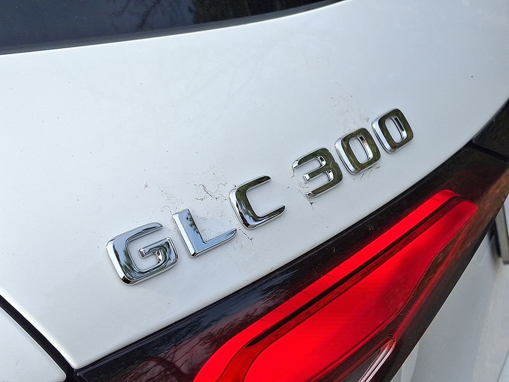 New 2026 Polar White Mercedes-Benz GLC 300 image 22