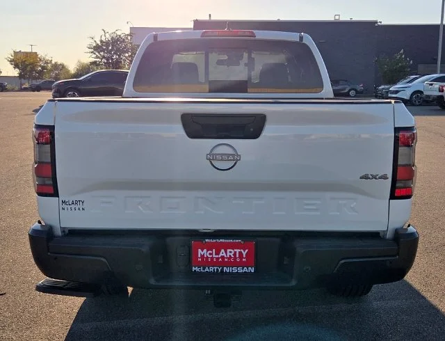 New 2026 Glacier White Nissan King Cab® S image 7