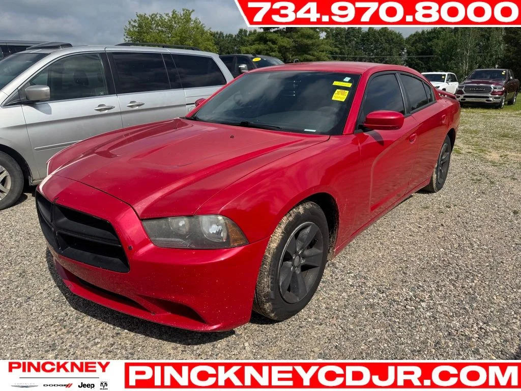 Used 2012 Red Dodge SE image 1