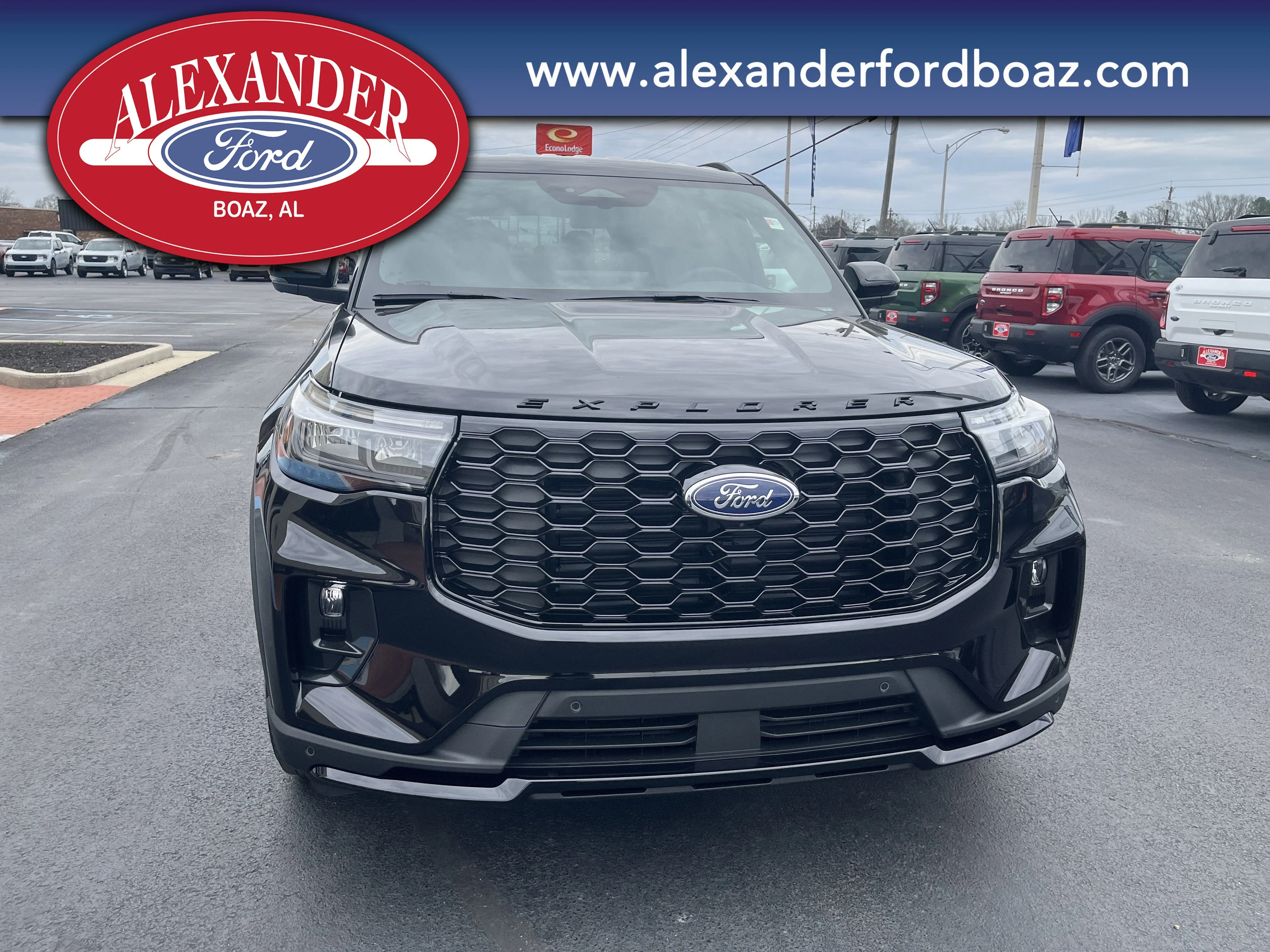 New 2026 Agate Black Metallic Ford ST-Line image 5
