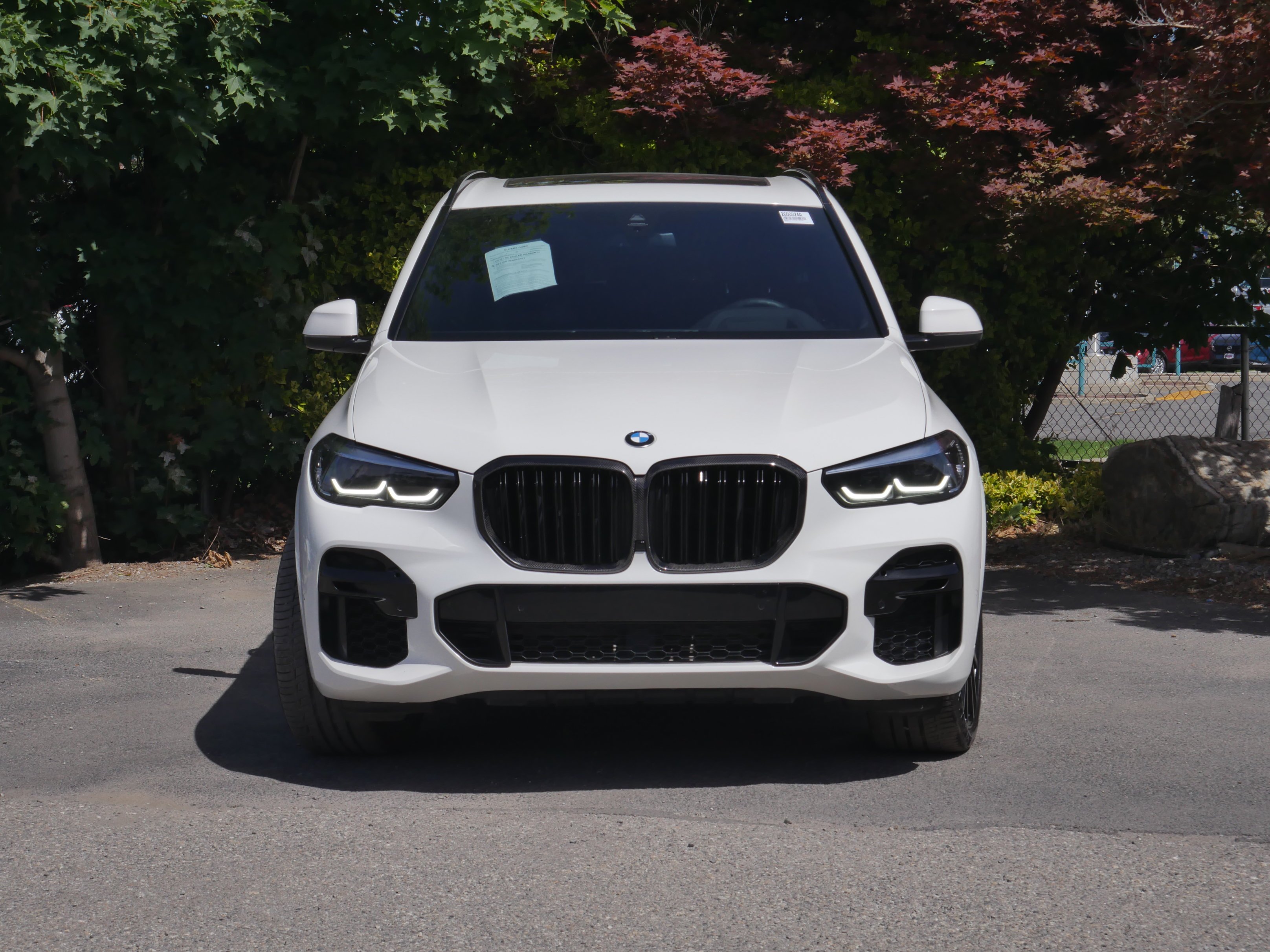 Used 2022 Alpine White BMW xDrive40i image 33