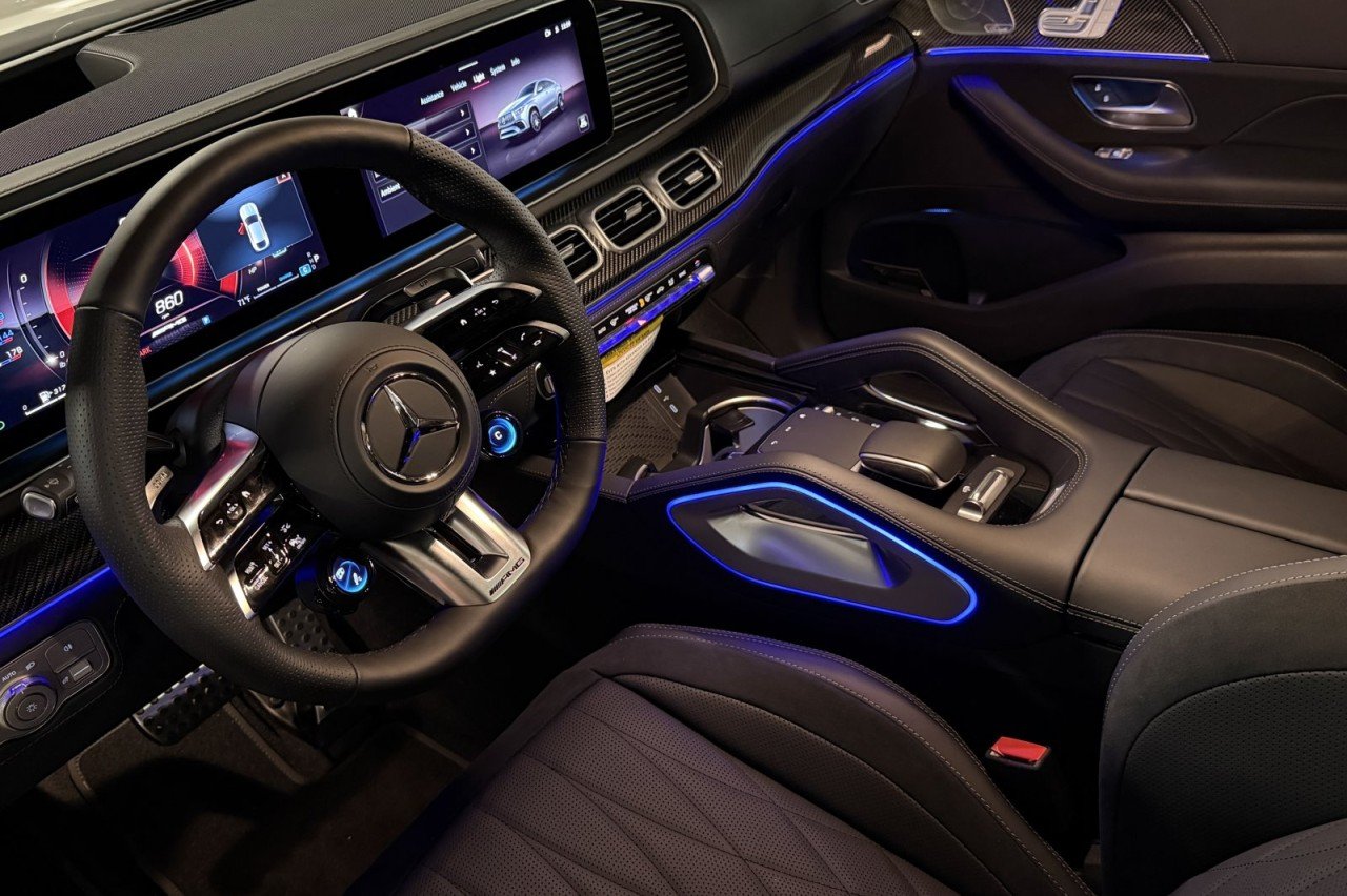 New 2026 MANUFAKTUR Alpine Grey Mercedes-Benz AMG® GLE 63 S 4MATIC+ Coupe image 9