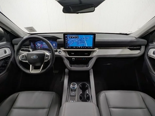 New 2026 Carbonized Gray Metallic Ford Active image 31