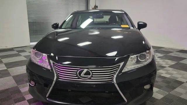 Used 2015 Silver Lexus 350 image 3