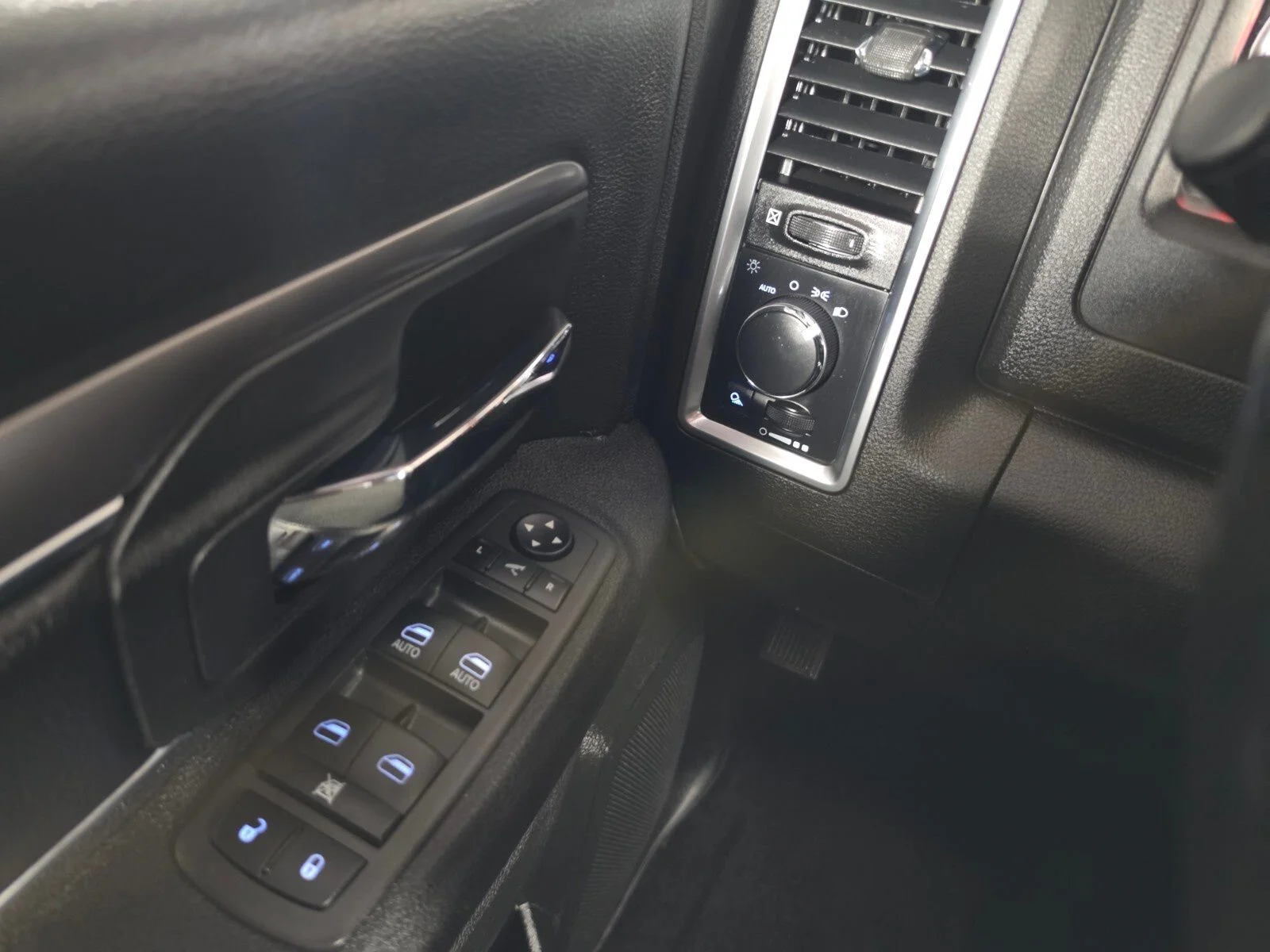 Used 2021 Blue Ram Warlock image 34