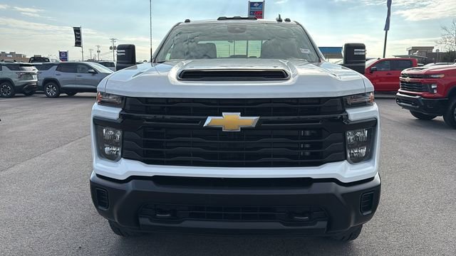 New 2026 Summit White Chevrolet WT image 9