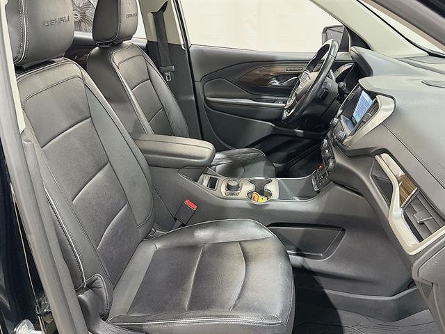 Used 2019 Ebony Twilight Metallic GMC Denali image 27