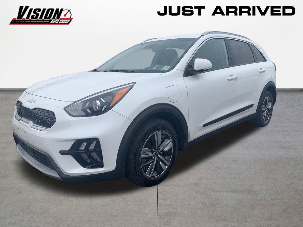 Used 2022 White Kia EX image 1
