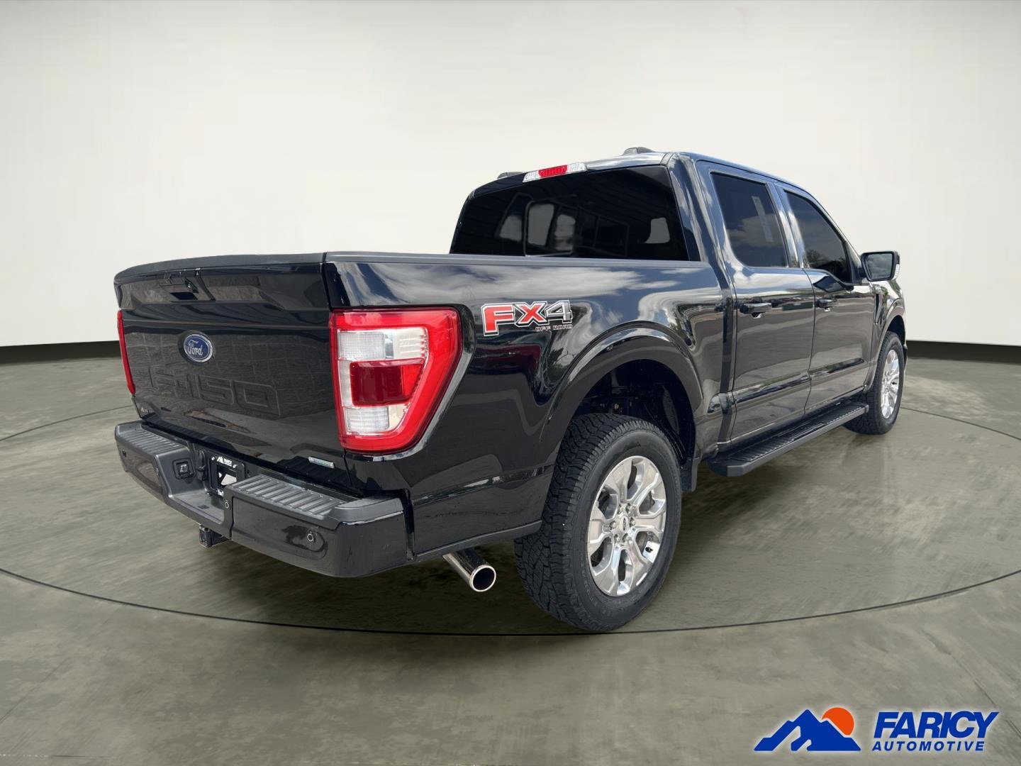 Used 2022 Agate Black Ford LARIAT image 4