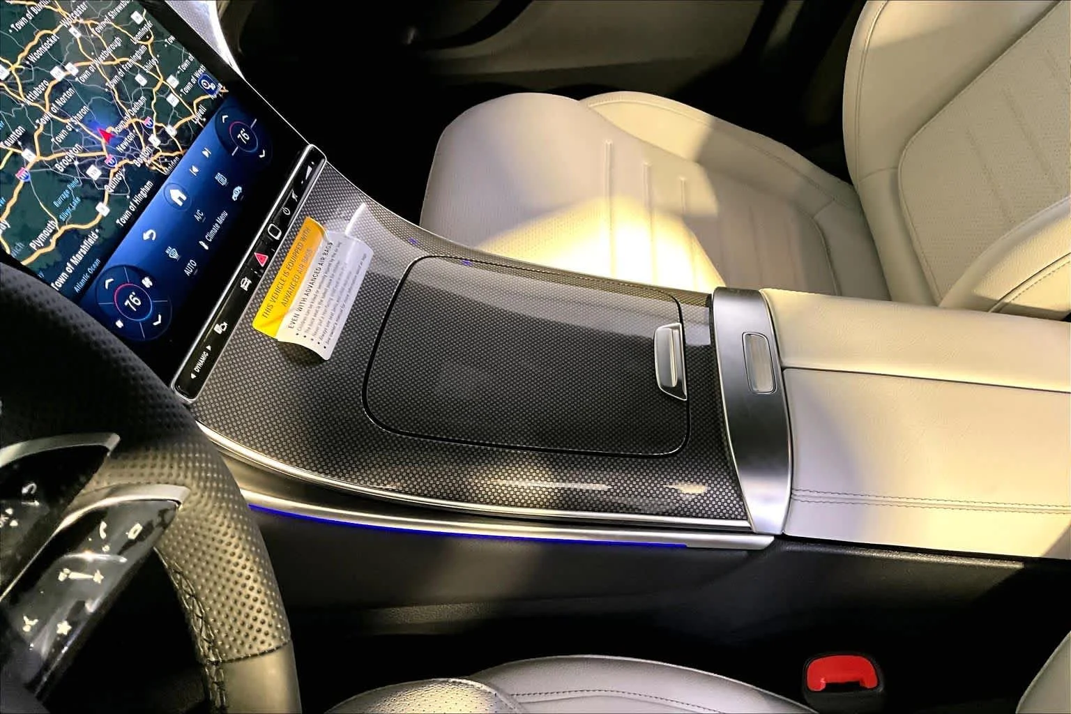 New 2027 Graphite Grey Metallic Mercedes-Benz GLC 300 image 10
