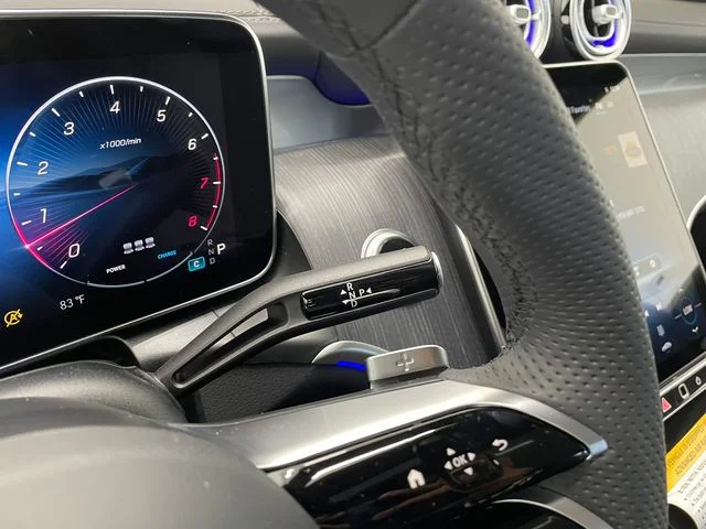 New 2027 White Mercedes-Benz GLC 300 image 28
