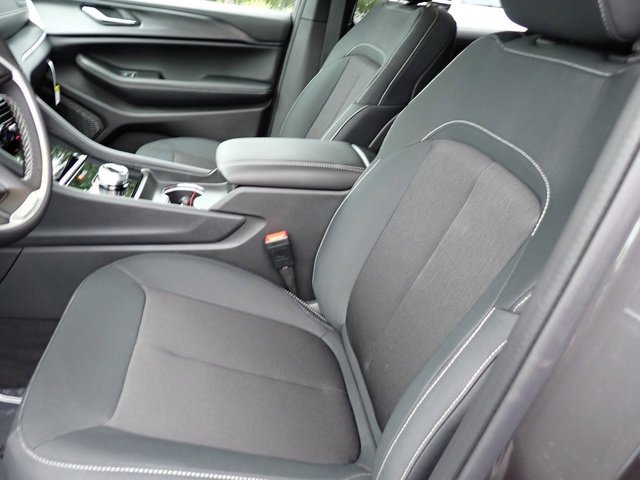 New 2024 Baltic Gray Metallic Clear-Coat Exterior Paint Jeep Laredo image 12