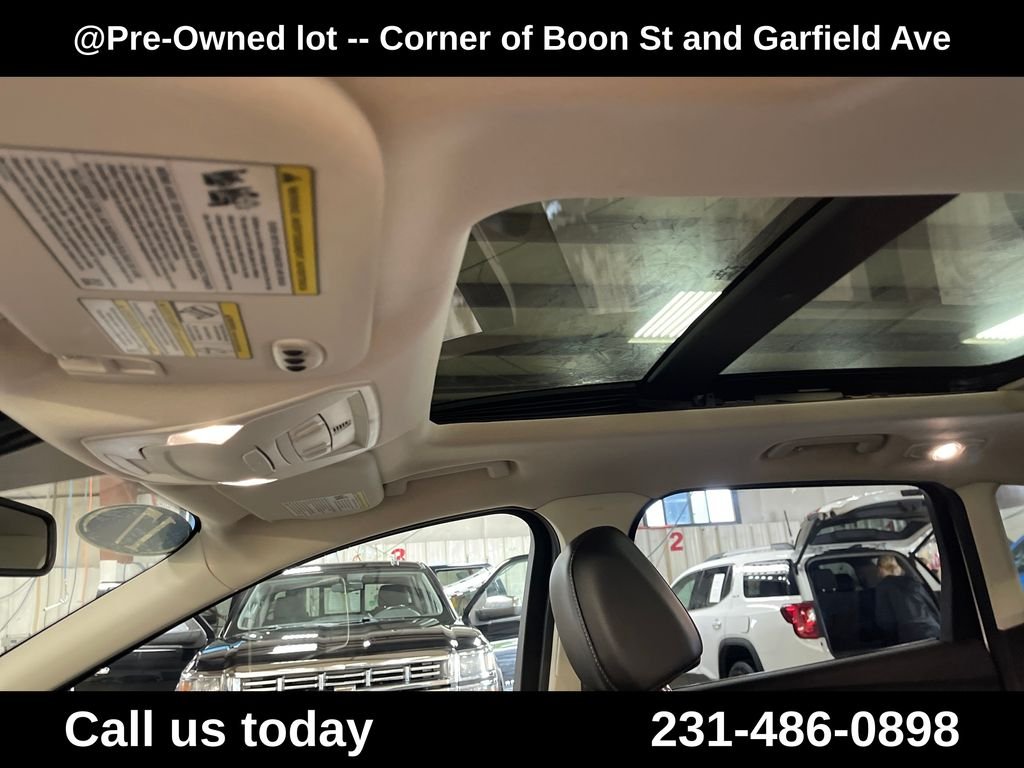 Used 2017 White Ford Titanium image 14