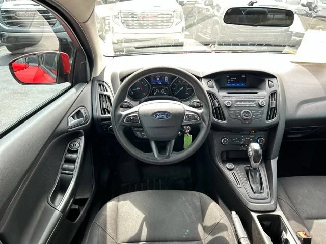 Used 2016 Gray Ford SE image 19