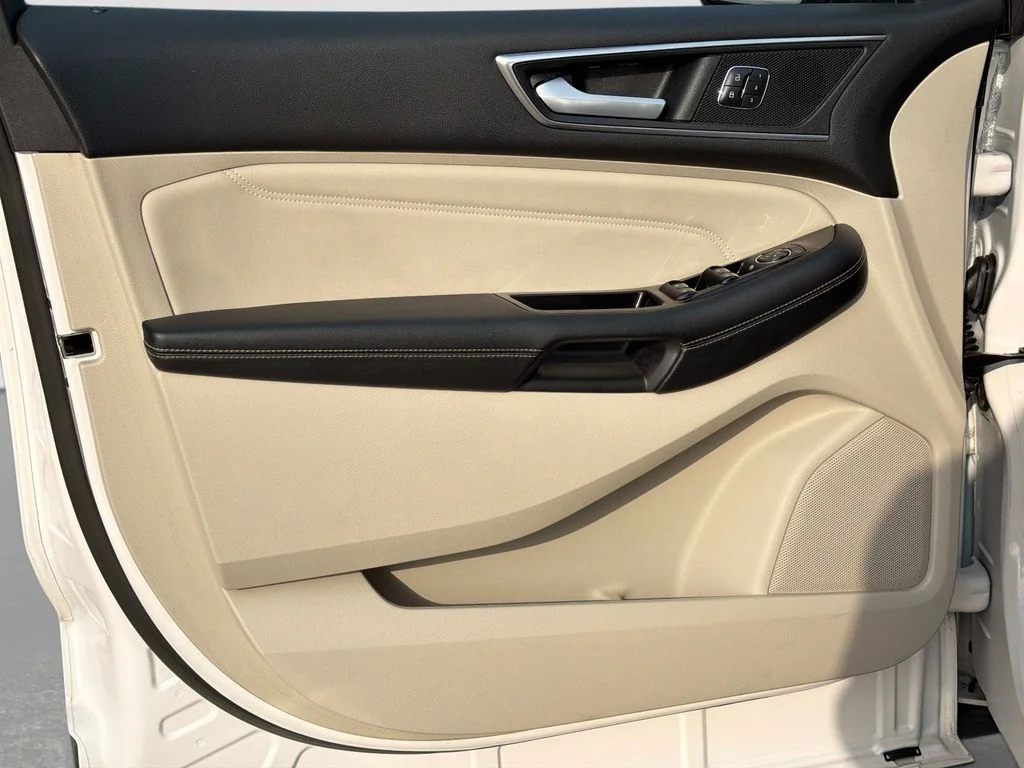 Used 2016 White Ford Titanium image 18