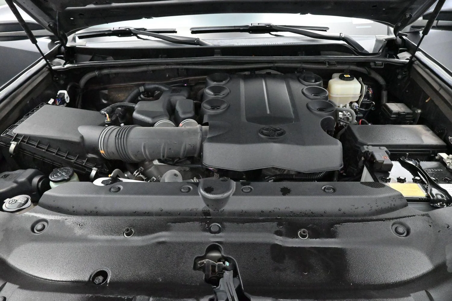 Used 2021 Magnetic Gray Metallic Toyota SR5 image 37