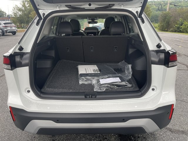 New 2026 Pure White Volkswagen 2.0T SE image 10