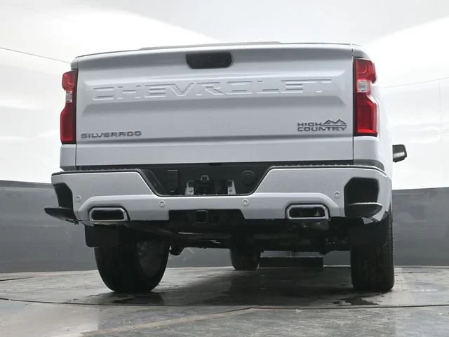 New 2026 Polar White Tricoat Chevrolet High Country image 18