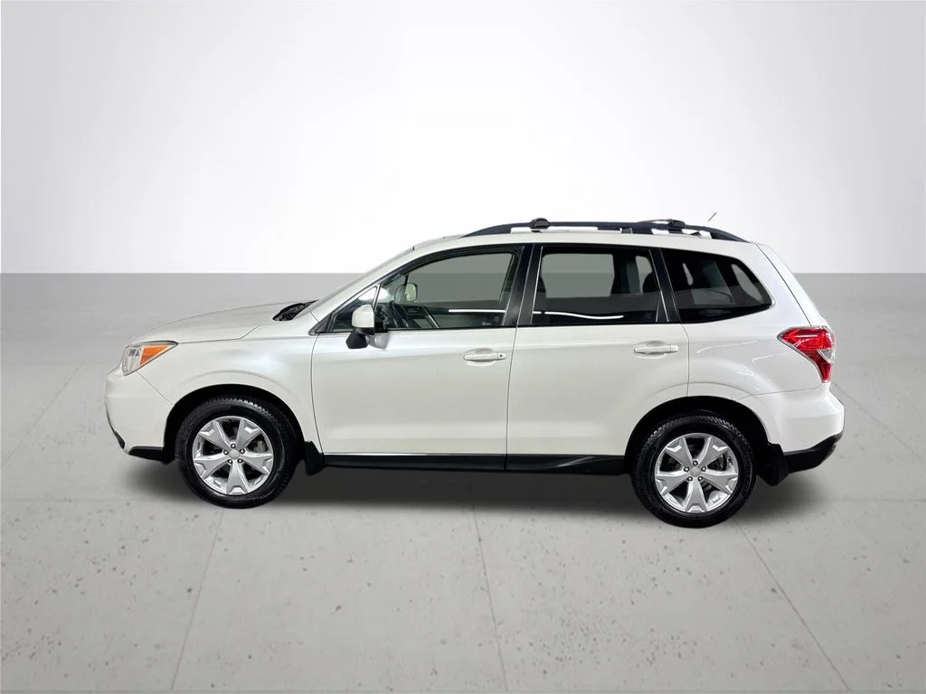 Used 2014 White Subaru 2.5i Premium image 9