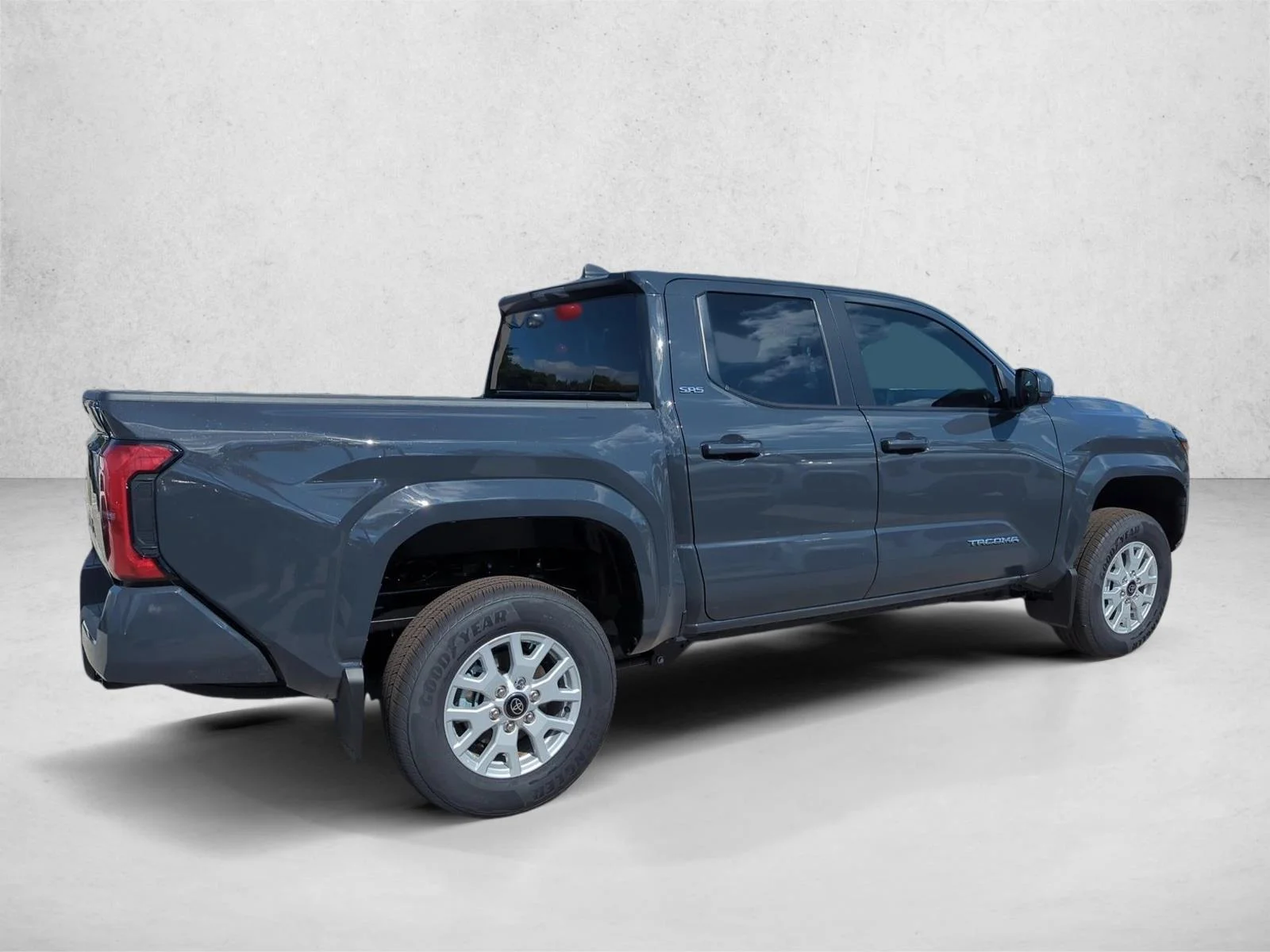 Used 2025 Underground Toyota SR5 image 4