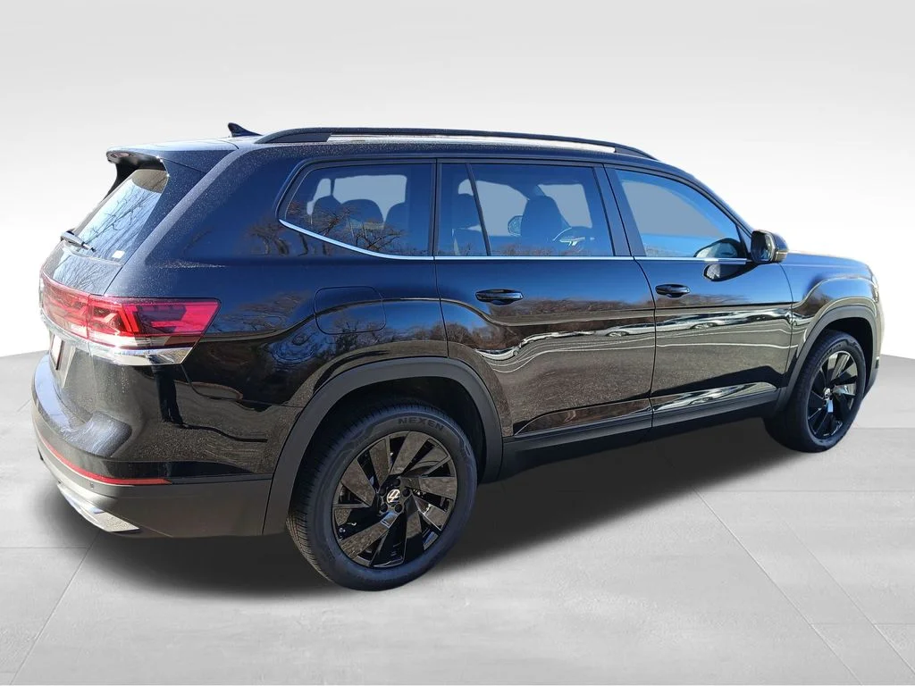New 2026 Black Volkswagen 2.0T SE w/Technology image 5