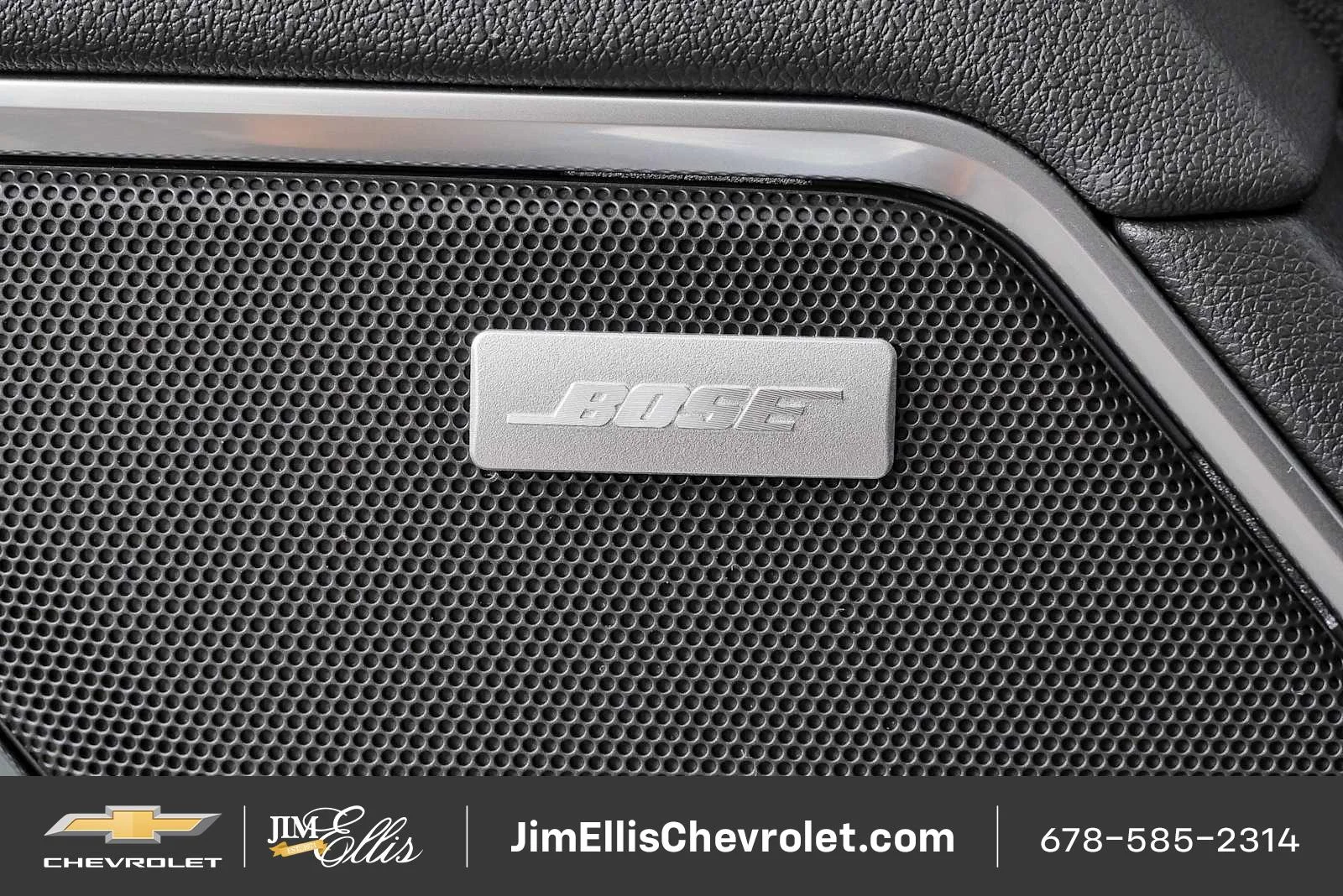 New 2026 Summit White Chevrolet RST image 8