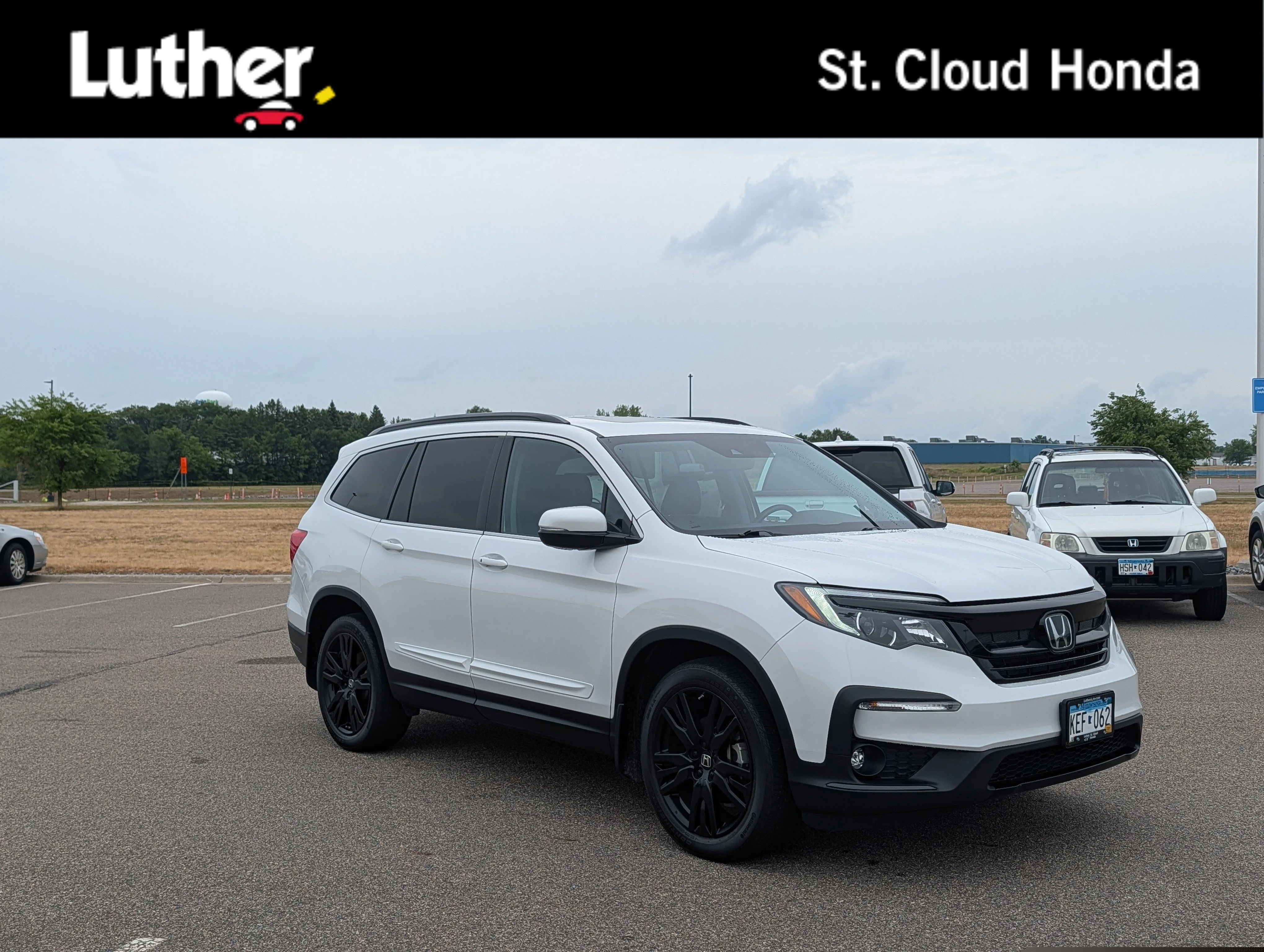 Used 2022 Platinum White Pearl Honda Special Edition image 1