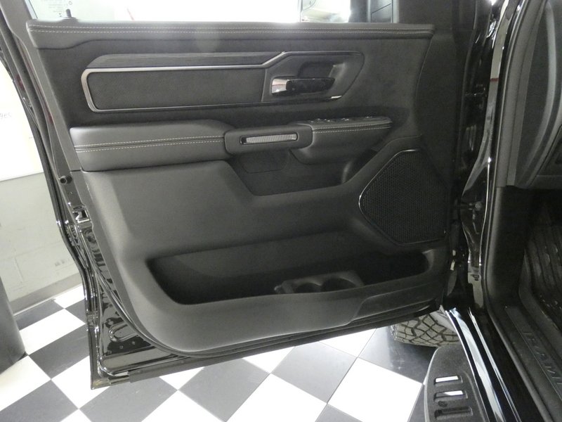 New 2026 Diamond Black Crystal Pearl-Coat Exterior Paint RAM RHO 4x4 Crew Cab 5