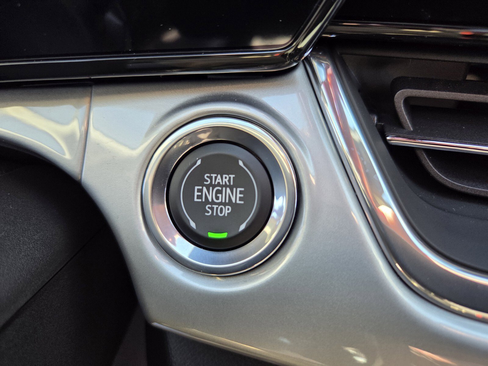 2026 Chevrolet Trax LT - Photo 30