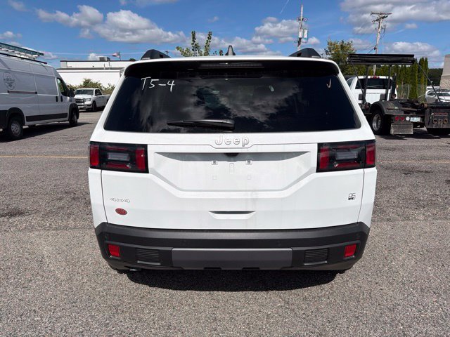 New 2026 Bright White Clear-Coat Exterior Paint Jeep  image 4