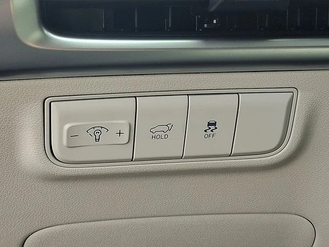 New 2026 Silver Hyundai SEL Plus image 18