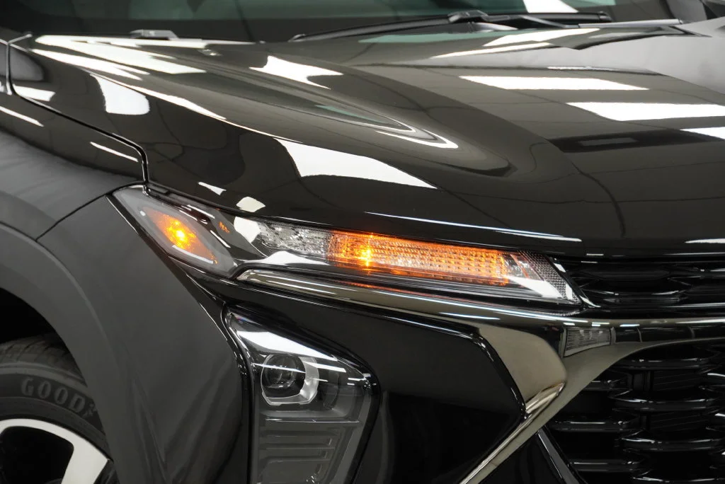 New 2026 Mosaic Black Metallic Chevrolet 1RS image 9