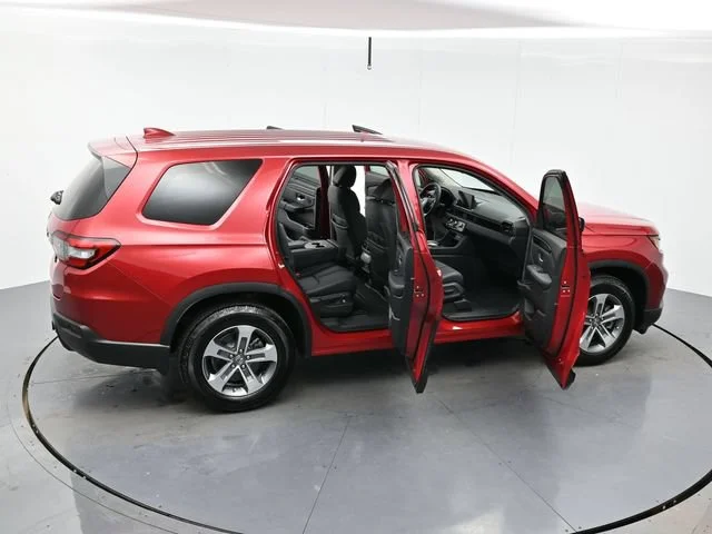 Used 2024 Radiant Red Met Honda EX-L 8 Passenger image 44