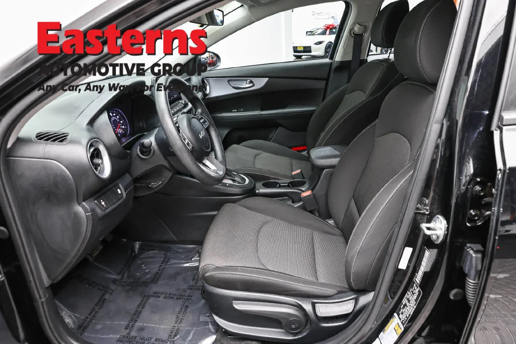 Used 2024 Black Kia LXS image 14
