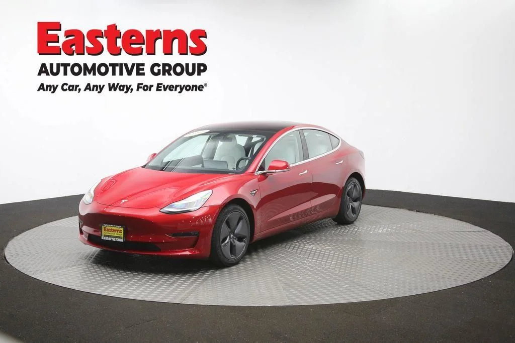 Used 2018 Red Tesla Long Range image 51