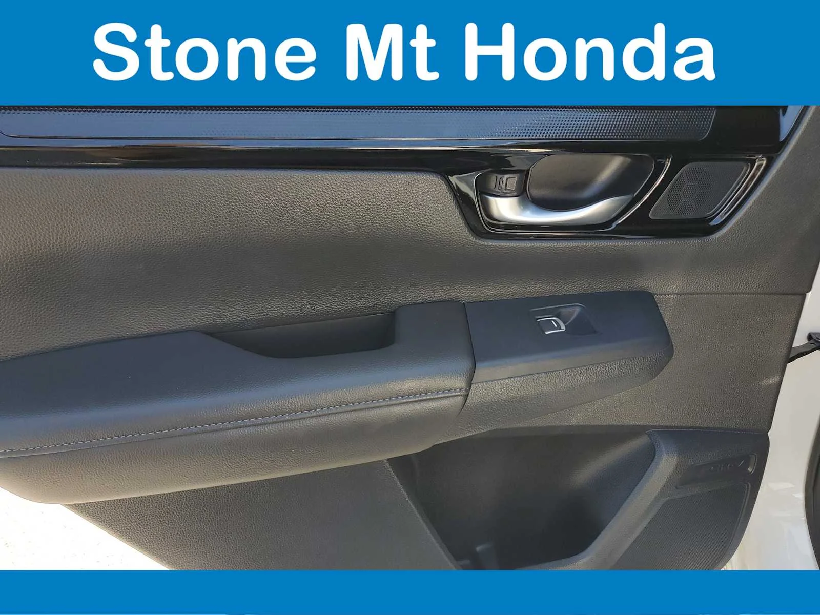 Used 2024 Platinum White Pearl Honda EX-L image 12